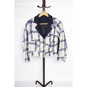Houndstooth Tweed Boucle Cream  Navy Cropped Blazer with embellished buttons 8